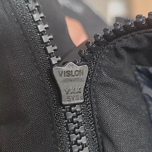 Arc'teryx Therme Parka Men's - Black - Season Pre-2025 - Picture 7 of 12